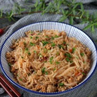 Sauteed Vermicelli with Spicy Minced Pork